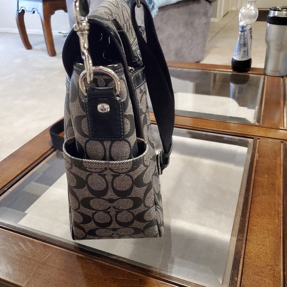 Coach signature flap messenger diaper bag crossbody - Picture 6 of 10